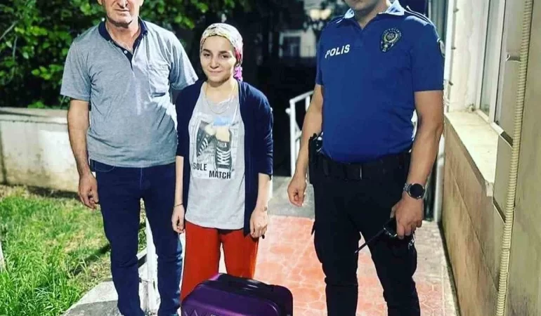 Yanlışlıkla aldığı çantanın içinden 350 bin TL değerindeki ziynet eşyası çıktı