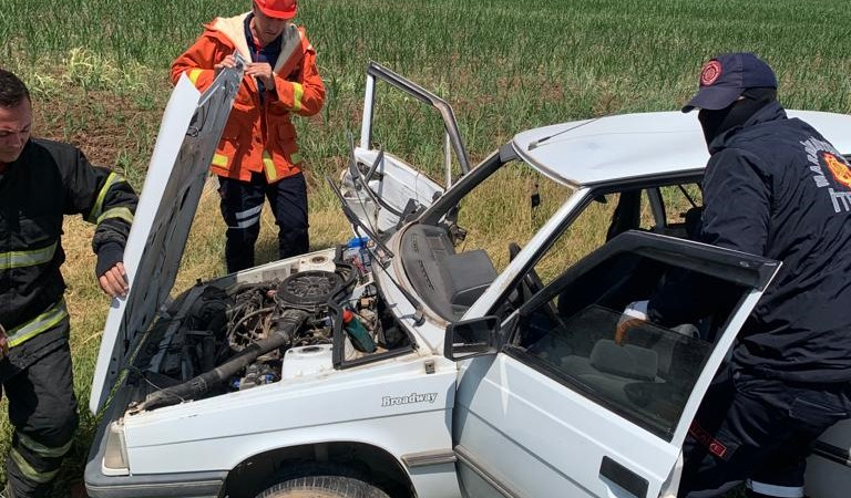 Mardin’de otomobil ve kamyonet çarpıştı: 3 yaralı
