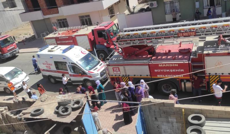 Mardin’de bir kadın evin çatısında yaşamına son verdi