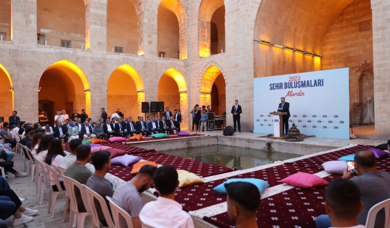 Sağlık Bakanı Koca, Mardin’de “Gençlik Buluşması”na katıldı, esnafı ziyaret etti