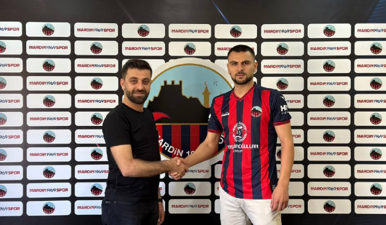 Trabzonspor forması giyen Muhammet Beşir Mardin 1969 Spor’da