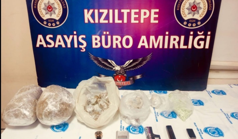 Polisten kaçan şüphelinin çantasından uyuşturucu çıktı