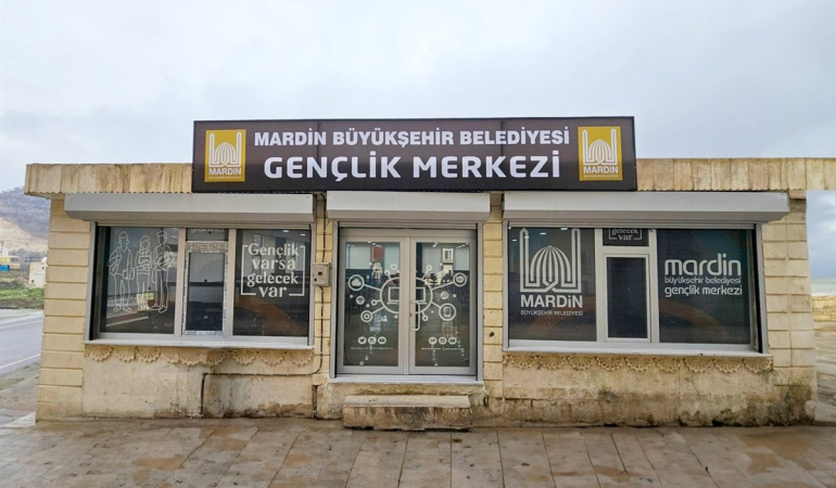 Mardin’de 8’inci Gençlik Merkezi hizmete sunuldu