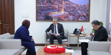 MARDİN VALİSİ AKKOYUN, AÇIK KAPIYI AÇIK MAKAMA DÖNÜŞTÜRDÜ