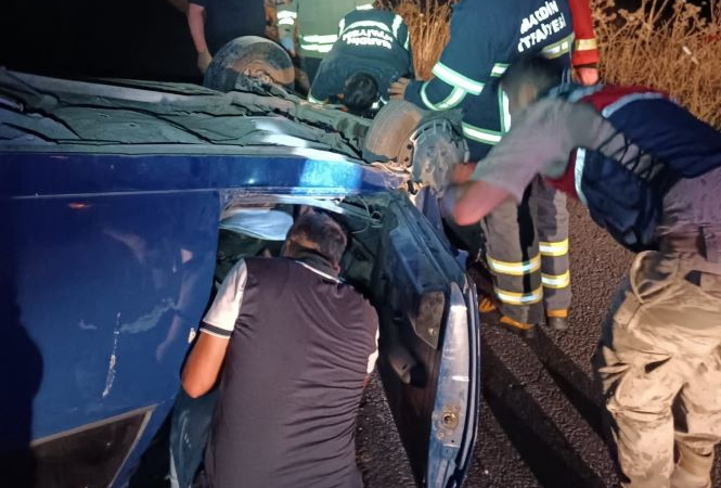 Mardin’de kontrolden çıkan araç ters döndü: 2 yaralı