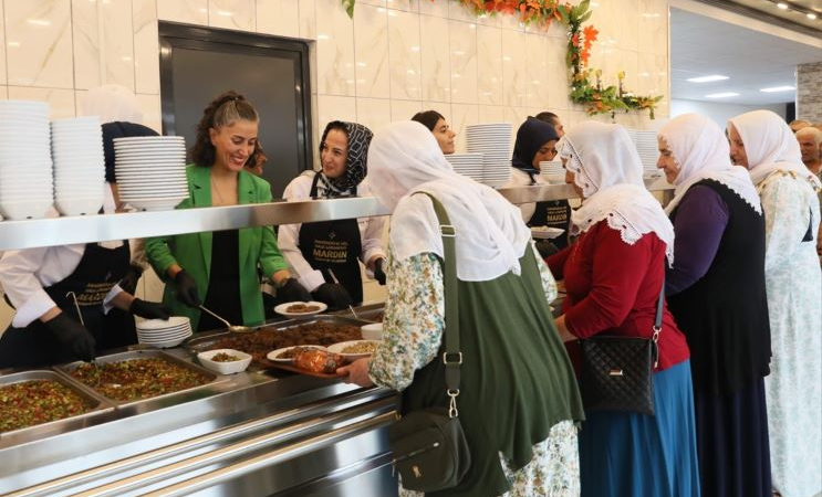 Mardin’de Halk Lokantası Açıldı,4 çeşit yemek 100 lira