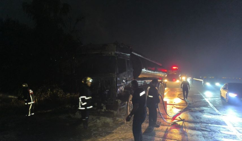 Mardin’de tanker alev alev yandı