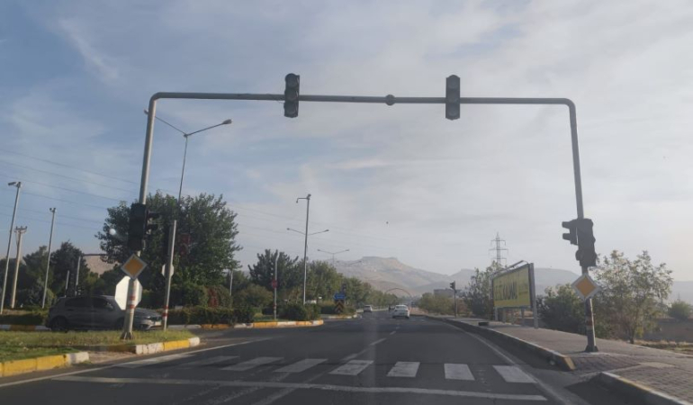 Mardin’de çalışmayan trafik ışıkları kazalara davetiye çıkarıyor