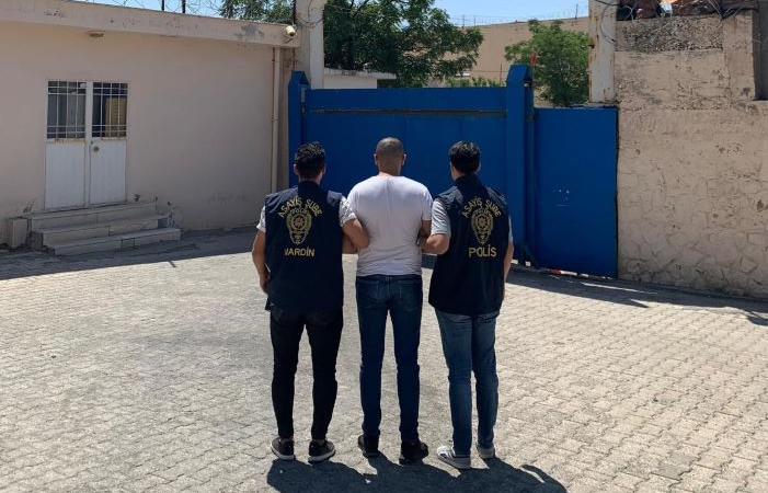 Mardin’de 8 yıl hapisle aranan firari gizli bölmede yakalandı