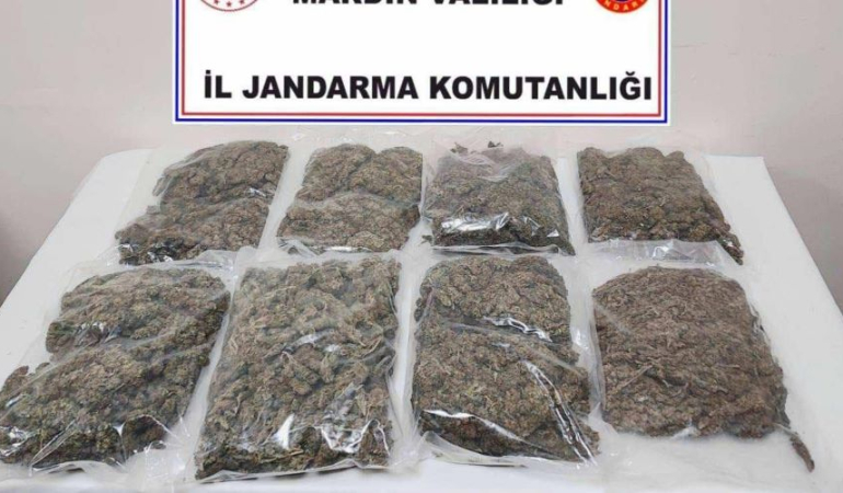 Mardin’de durdurulan araçta uyuşturucu madde ele geçirildi