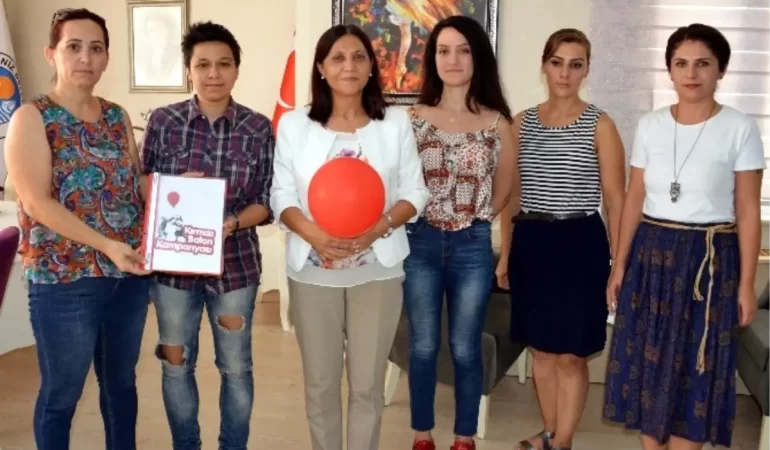 ‘Kırmızı Balon Kampanyası’na Akdeniz Eş Başkanı Mutlu’dan Destek
