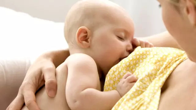 Uzun vadeli emzirmenin anne ve bebek için 15 yararı