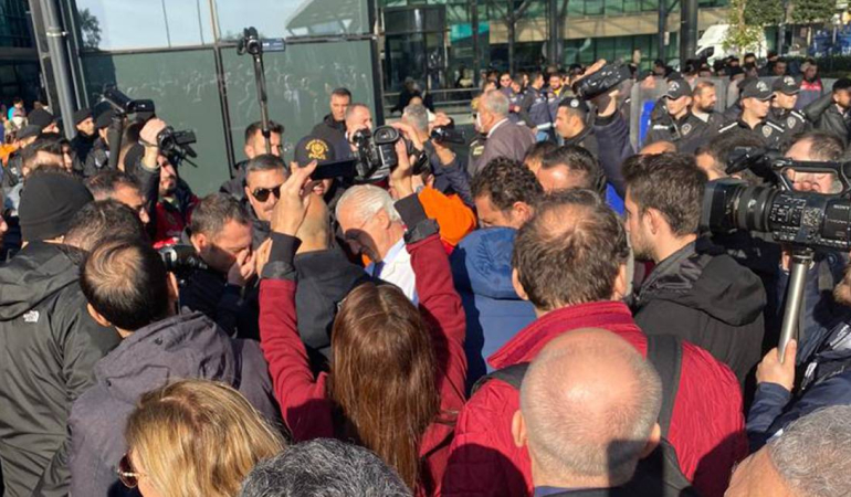 6 Ekim Yönetmeliğinin İptalini İsteyen Hekimlere Polis Engeli