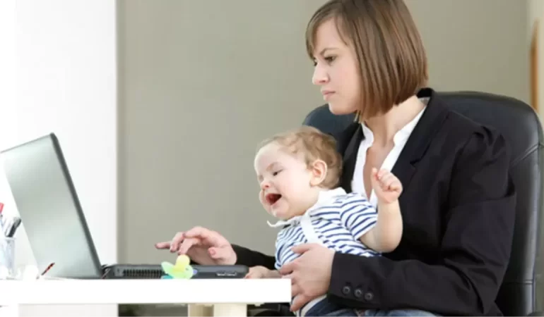 Çalışan Anneler, Yarım Gün Mesai İçin Bir Ay Evvelden Patrona Müracaatta Bulunacak
