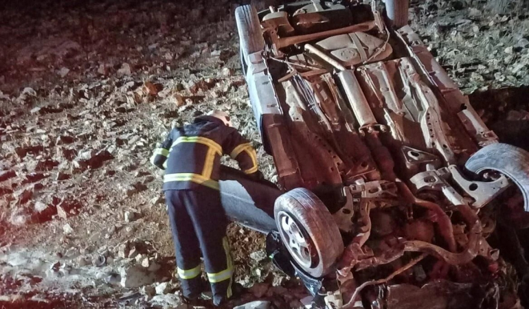 Mardin’de otomobil şarampole devrildi: 4’ü çocuk 7 kişi yaralandı