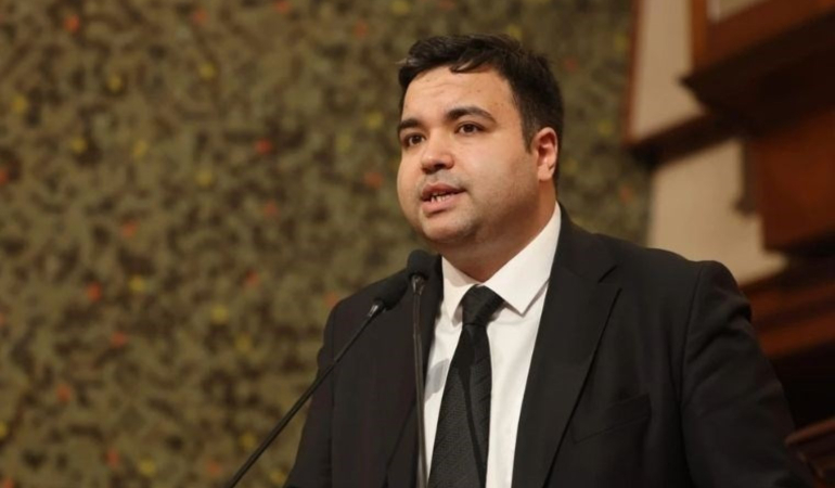 Beşiktaş Belediyesi Başkan Vekilli Ömer Rasim Şişman kimdir? Ömer Rasim Şişman  kaç yaşında, nereli?