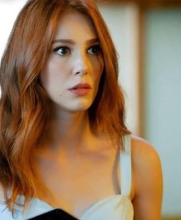 elcin-sangu-kimdir-kac-yasinda-nereli-elcin-sangu-dizi-ve-filmleri-hie5Ys1Q.jpg