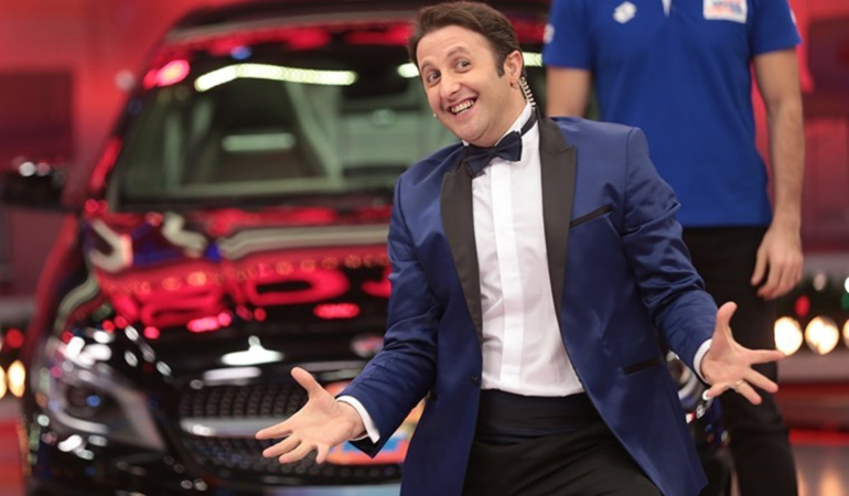 İlker Ayrık’tan yıllar sonra gelen ‘Ben Bilmem Eşim Bilir’ itirafı: ‘Haberi geldi, boşanmışlar’