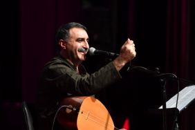 erdal-erzincan-kimdir-erdal-erzincan-kac-yasinda-nereli-erdal-erzincanin-sarkilari-VCi5DIRB.jpg