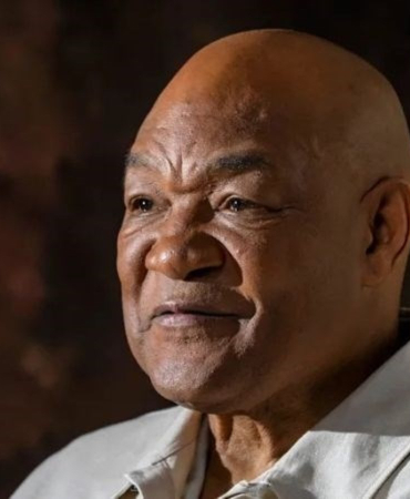 george-foreman-kimdir-eski-dunya-agir-siklet-boks-sampiyonu-george-foreman-neden-oldu-u8ghQDGp.jpg