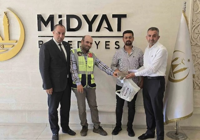 Midyat’ta Temizlik Görevlisinden Örnek Davranış