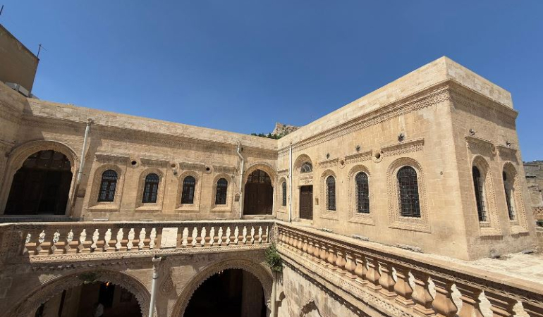Mardin’de tarihi okul binası, bilim merkezine dönüştürülüyor