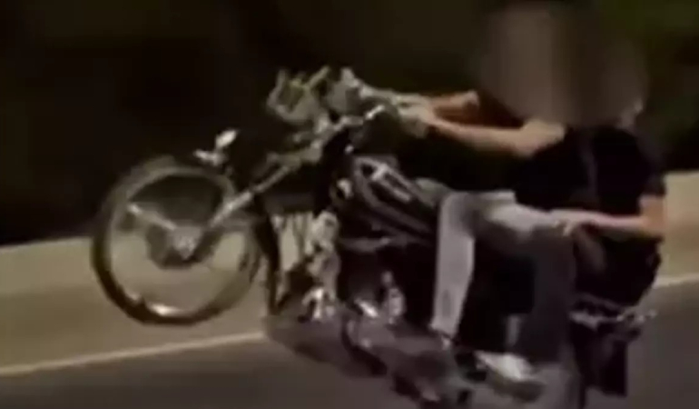 Mardin’de tek teker üzerinde giden motosiklet sürücüsüne ceza